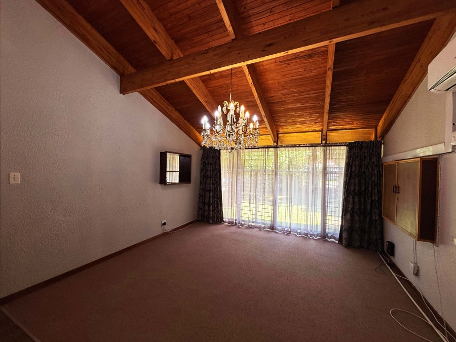 4 Bedroom Property for Sale in Van Der Hoff Park North West